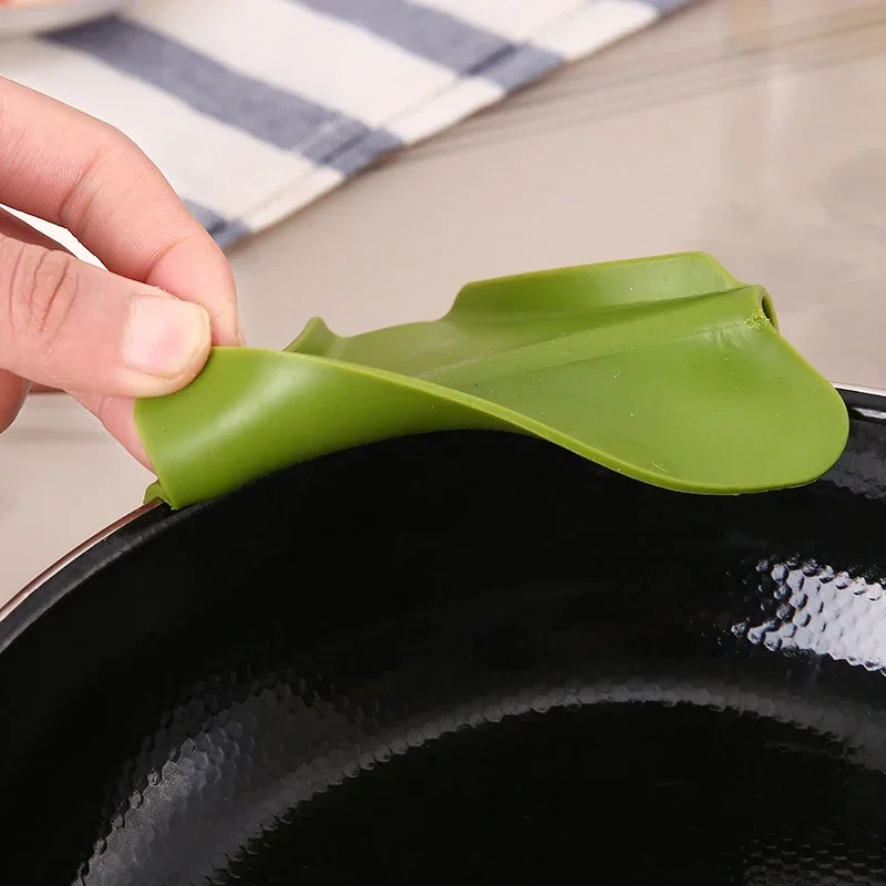 Entonnoir Anti-déversement en Silicone, 1 pièce, sans lacet, verseur, bec de soupe, pour casserol... – Image 2