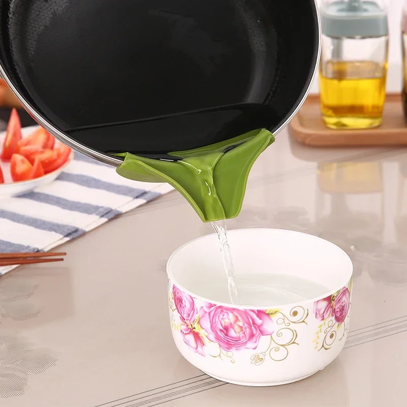 Entonnoir de cuisine avec bord anti-éclaboussures et bec de banderole liquide, outil de versement... – Image 3