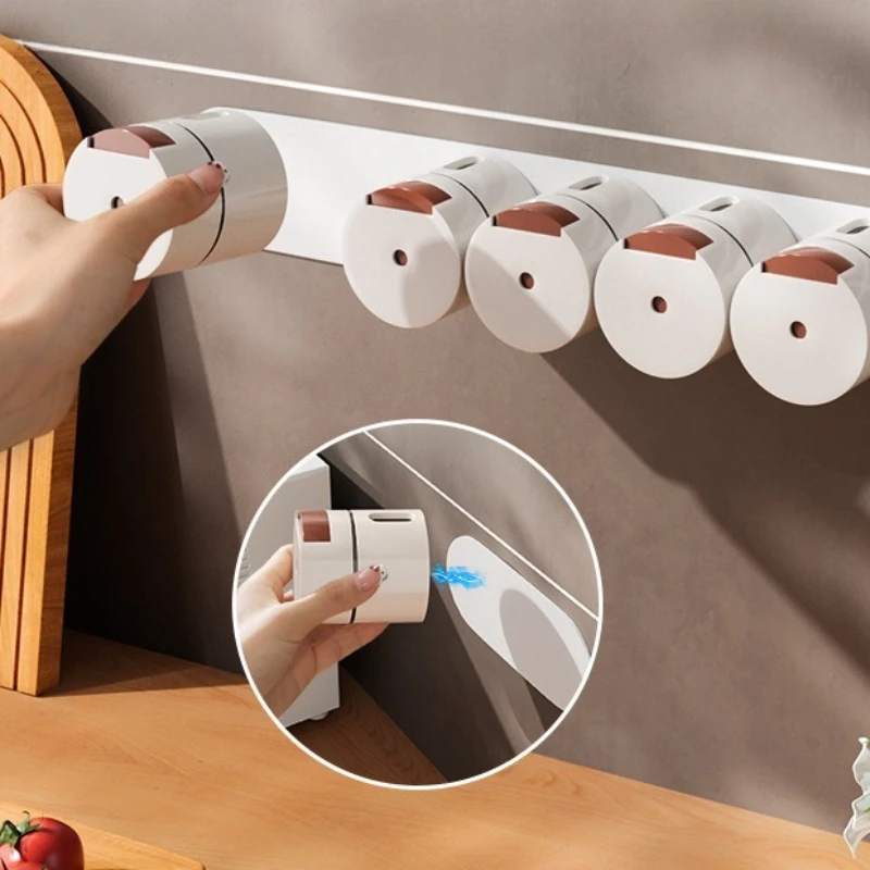 Coffret à épices magnétique, Pot d'assaisonnement mural avec salière quantitative, parfait pour l...